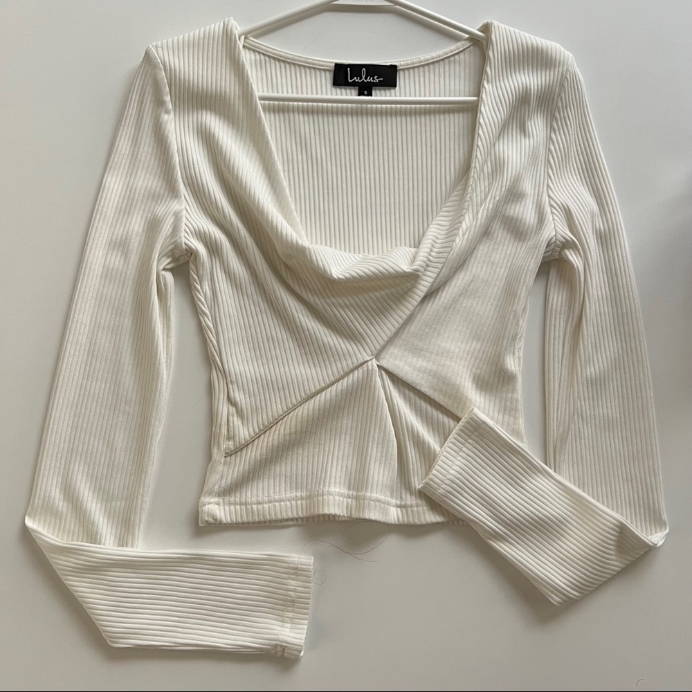 Cute lulus slightly cropped top